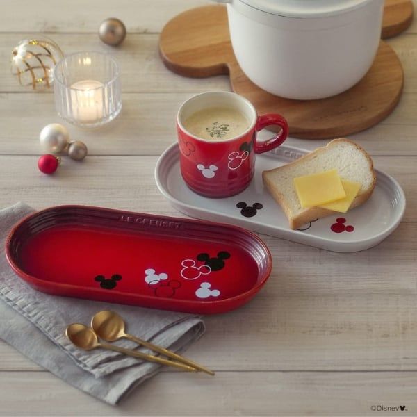 Với Đĩa Le Creuset Oblong hình chữ nhật 25cm này, bạn có thể nấu và phục vụ nhiều món ăn khác nhau.