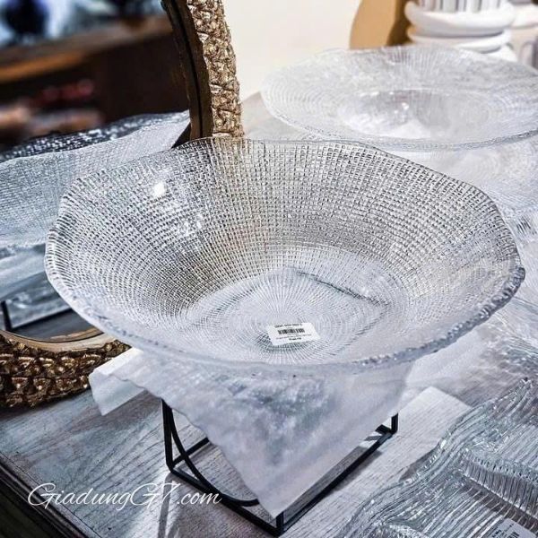 Tô đĩa sâu lòng IVV Diamante 33cm Pha lê ép tay rất tinh khiết, không có chì trong pha lê&nbsp;này