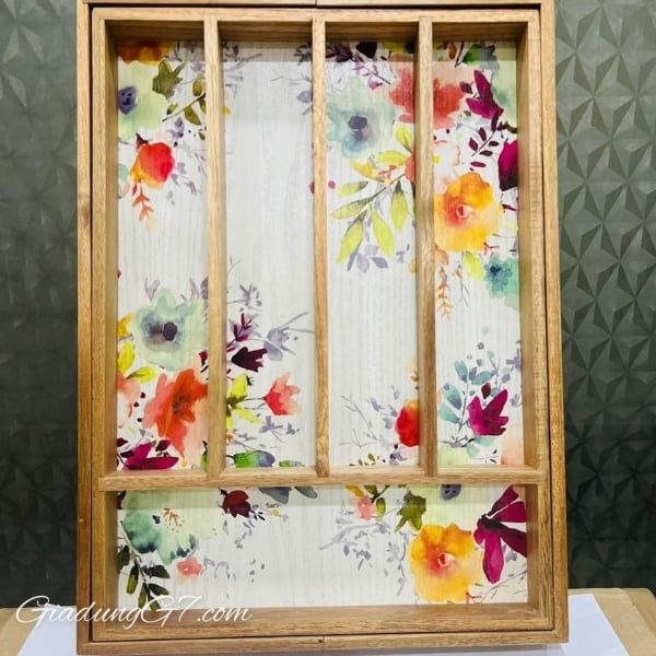 Thay đổi diện mạo và cảm giác cho nhà bếp của bạn với Khay đựng dao dĩa The Pioneer Woman Willow 45x 33cm có mở rộng