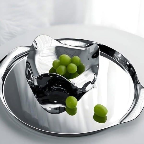 Khay Modern Oval 40 x 37.5cm thanh lịch và thiết kế được kết hợp hài hòa, thể hiện những đường nét đơn giản, trang nhã và cổ điển.