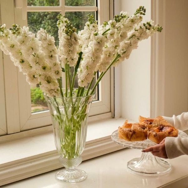 Lọ Hoa Bohemia Windsor 33cm có kiểu dáng sang trọng, thanh thoát được thiết kế theo phong cách Châu Âu