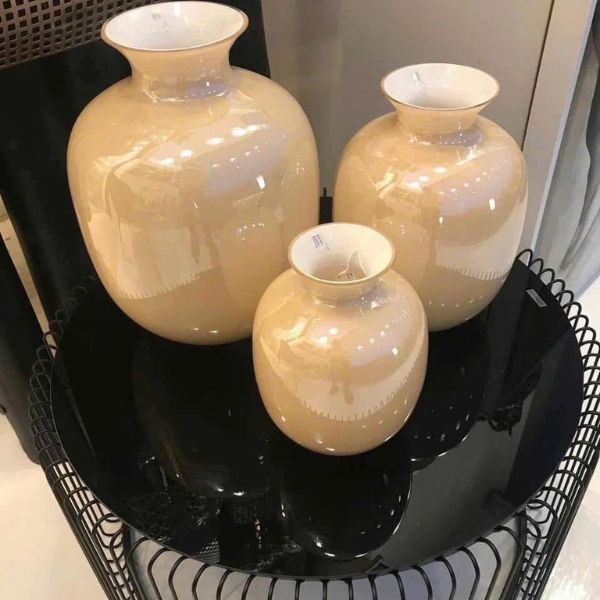 Lọ hoa IVV Rialto mang đến vô vàn khả năng sáng tạo độc đáo và phong cách cho không gian nhà bạn.