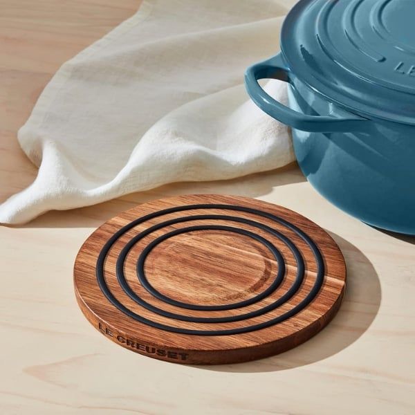 Lót nồi từ tính Le Creuset Acacia 20cm An toàn cho đồ nấu nướng lên đến 482° F