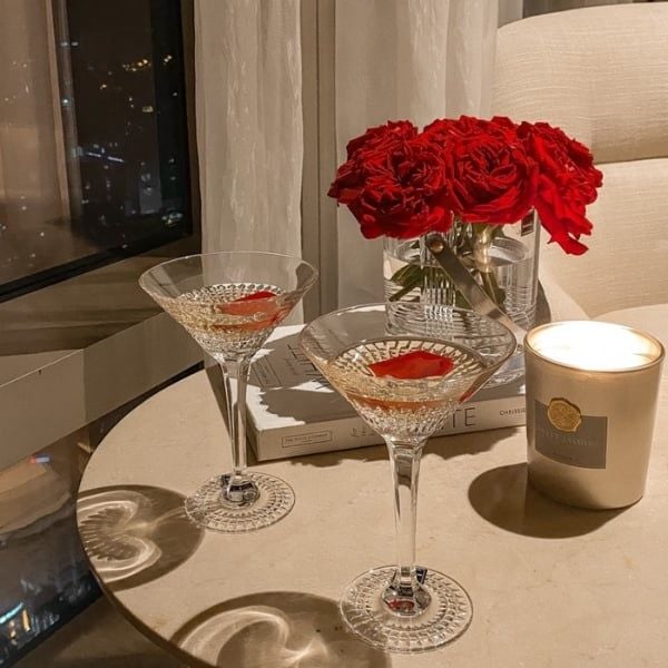 Những chiếc ly sâm panh hình đĩa rất phổ biến trong thế kỷ 20.