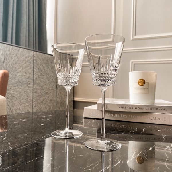 Ly vang Rogaska Capri 204ml (2 chiếc/bộ)&nbsp;đến từ Slovenia được làm từ pha lê. Bộ sản phẩm bao gồm hai ly rượu vang đỏ với thiết kế tinh tế.