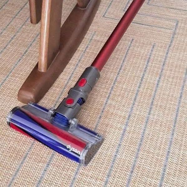 Máy hút bụi Dyson V15 Origin Fluffy hoàn hảo để làm sạch sàn và căn phòng của bạn