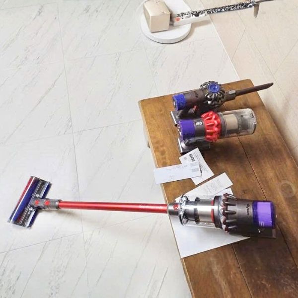 Máy hút bụi Dyson V15 Origin Fluffy -&nbsp;Không một hạt bụi nào có thể lọt qua với máy hút bụi không dây mạnh mẽ nhất trong dòng sản phẩm