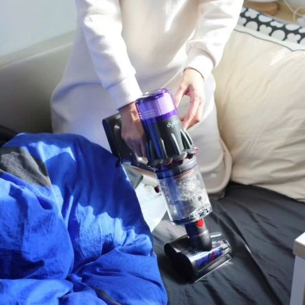 Máy hút bụi Dyson V15 Origin Fluffy hoàn hảo để làm sạch sàn và căn phòng của bạn