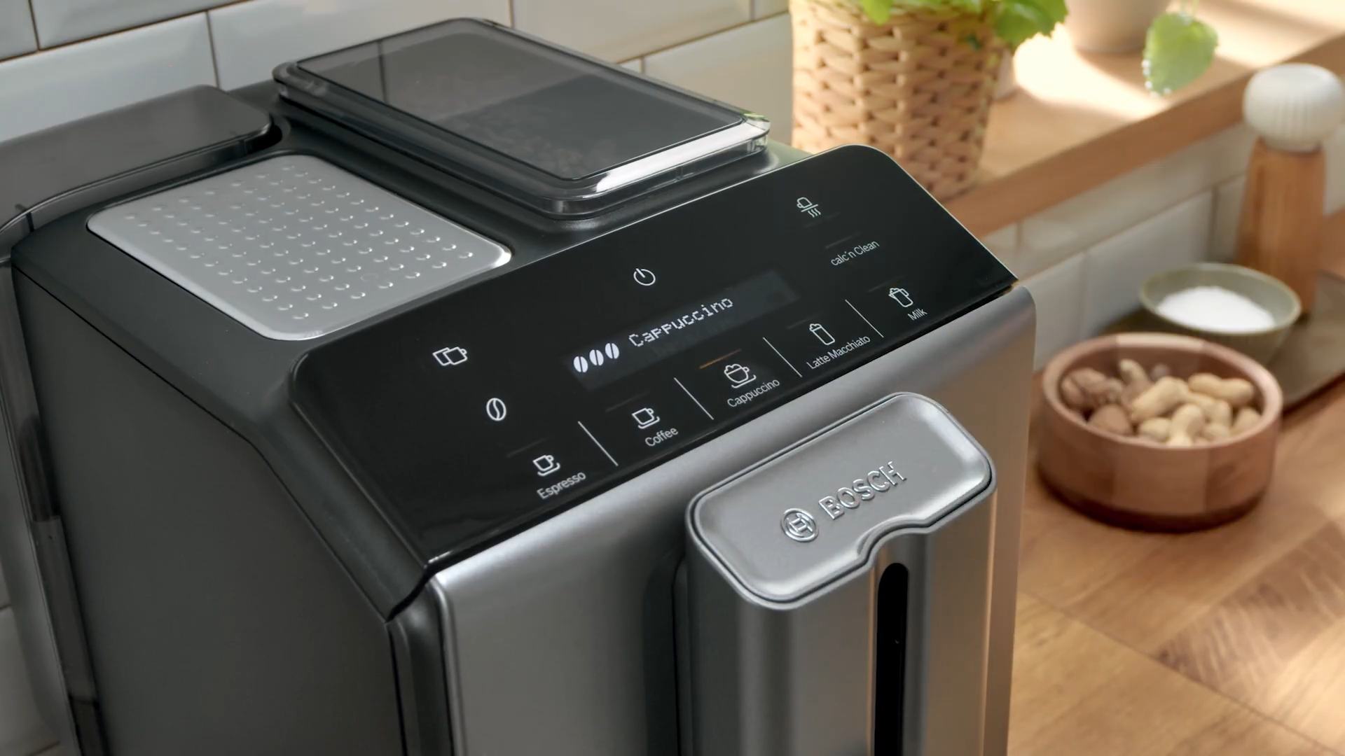 Máy pha cà phê tự động Bosch TIE20119&nbsp;là một thiết bị hiện đại dành cho những người yêu cà phê thực thụ
