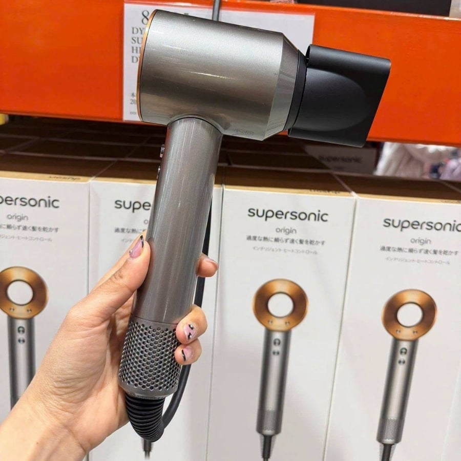 Máy sấy tóc Dyson Supersonic HD08 kiểm soát nhiệt thông minh ngăn tác hại của nhiệt độ cao giúp bảo vệ tóc