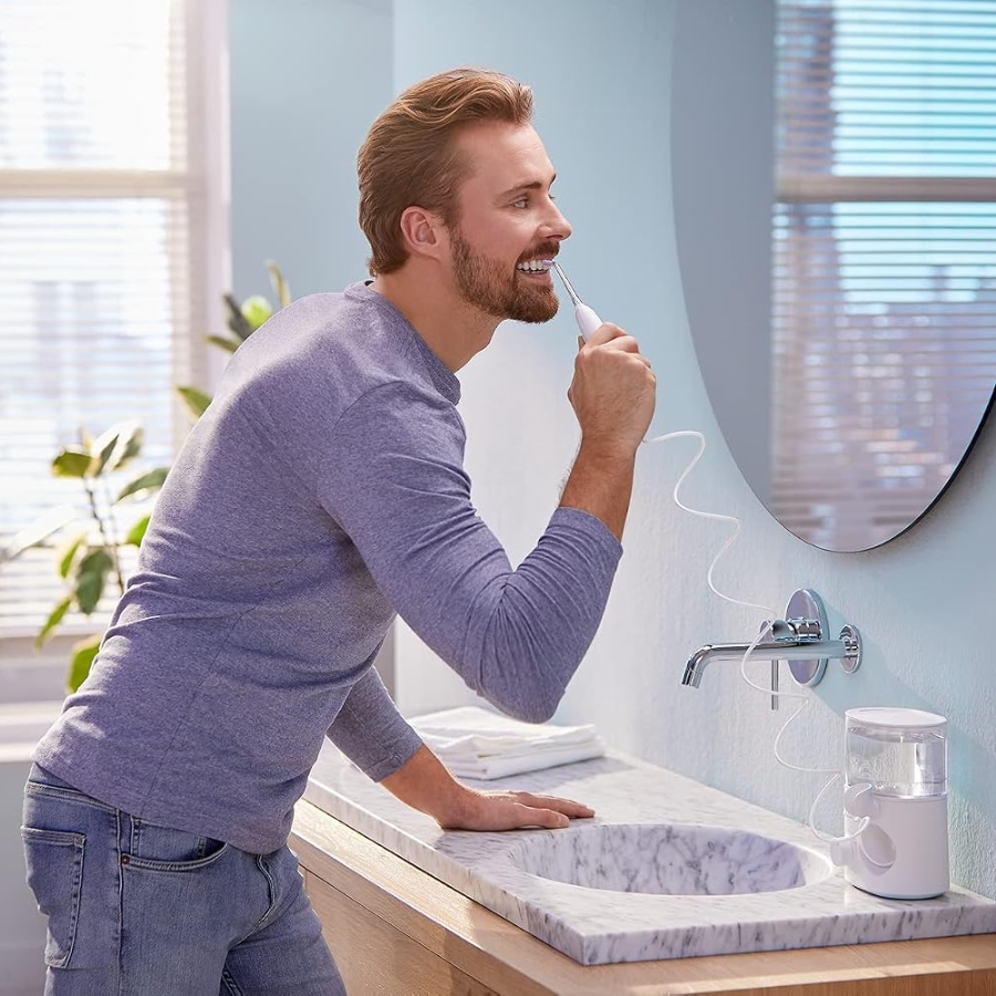 Máy tăm nước Philips HX3711/20 - Philips Sonicare 3000 Sản phẩm này thích hợp để chăm sóc nướu, loại bỏ mảng bám, làm sạch kẽ răng và massage nướu.