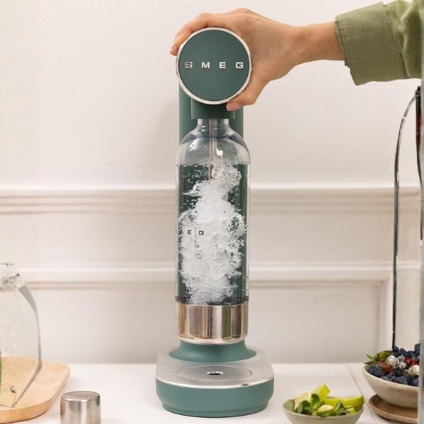 Máy tạo nước có gas Smeg SKC01 Vận hành thủ công, không dùng điện, thân thiện với môi trường