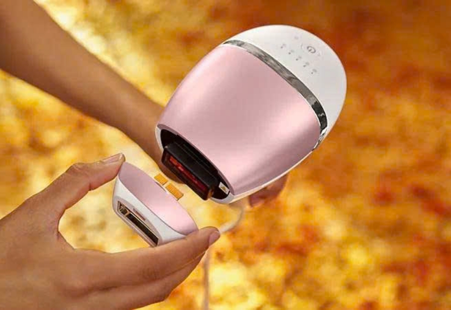 Máy triệt lông IPL Philips Lumea 9900 Series BRI950/02 Được phát triển với sự hợp tác của các bác sĩ da liễu để dễ sử dụng và hiệu quả.