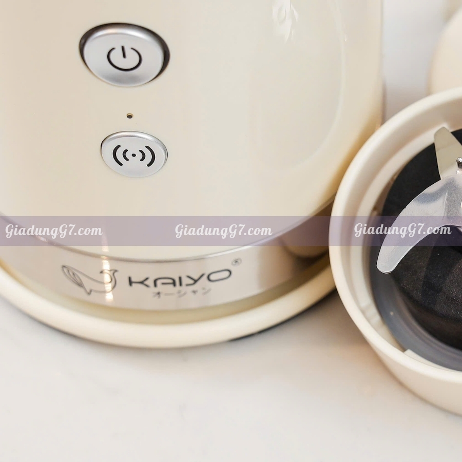 Máy xay sinh tố Kaiyo KBE-423 sở hữu công suất 350W, tốc độ xay mạnh mẽ lên đến 23.000 vòng/phút