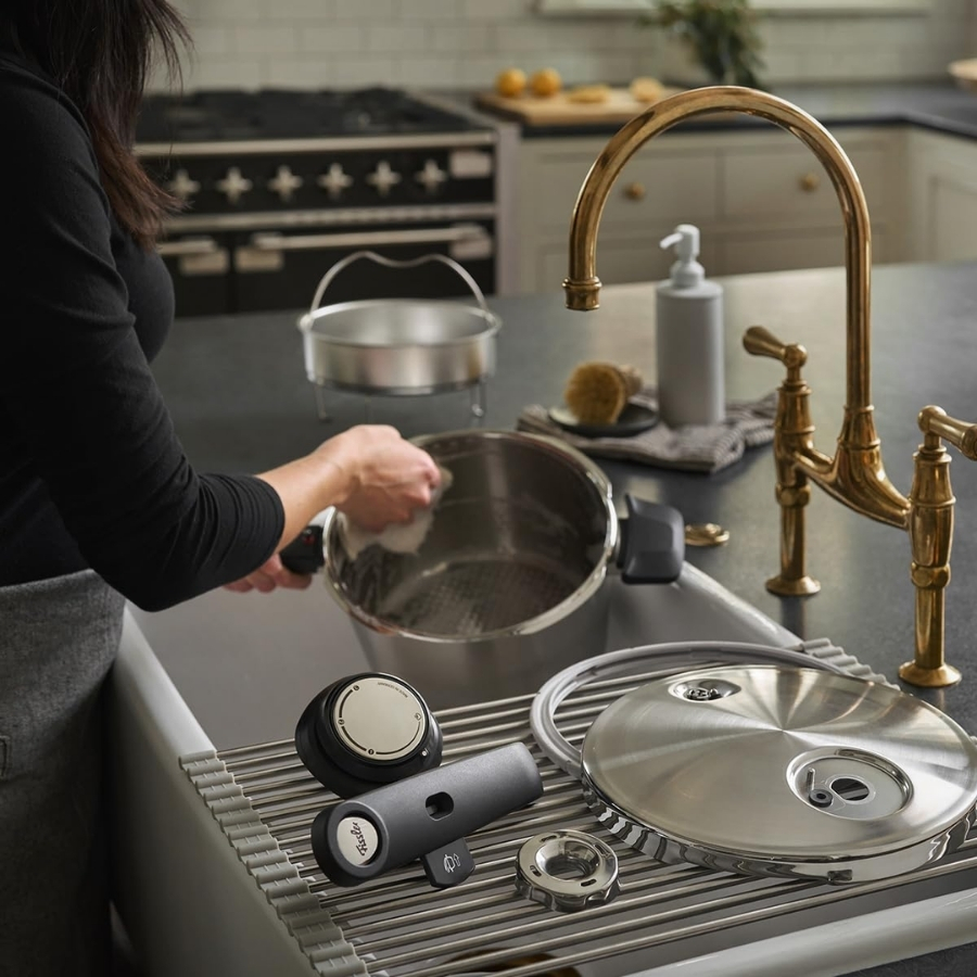 Nồi áp suất Fissler Vitavit Premium 8L Bề Mặt Chiên Novogrill® Lý Tưởng Cho Các Món Nướng