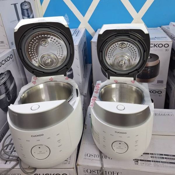 Nồi cơm điện cao tần Cuckoo LHTR1010FW có dung tích 1.8 lít phù hợp với gia đình 4 - 6 ngườ