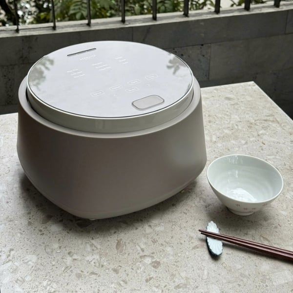 Nồi cơm điện tử Kaiyo 1.5L KRC-054&nbsp;Dung tích 1.5L, lý tưởng cho gia đình 4-6 người.