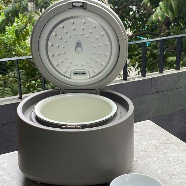 Nồi cơm điện tử Kaiyo 1.5L KRC-054&nbsp;Dung tích 1.5L, lý tưởng cho gia đình 4-6 người.
