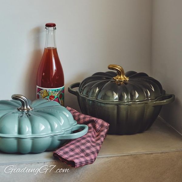 Nồi gang Le Creuset 24cm 3.7L bí ngô Thyme Pumpkin Cocotte – Sự kết hợp giữa thiết kế cổ điển và tính năng vượt trội
