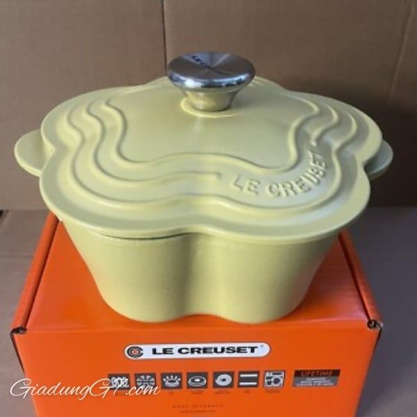 Nồi gang Le Creuset Mimosa hình hoa 20cm - Màu vàng
