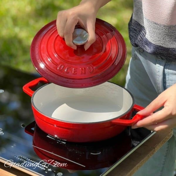 Nồi gang Oceno 22cm Nồi gang Oceno 22cm Sử dụng linh hoạt trên mọi loại bếp