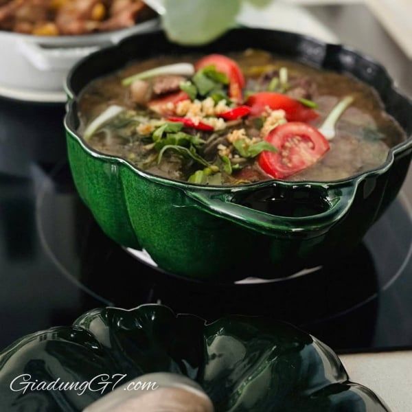 Nồi gang Staub bí ngô 24cm 3.45L màu xanh húng quế Sử dụng trên cả bếp từ