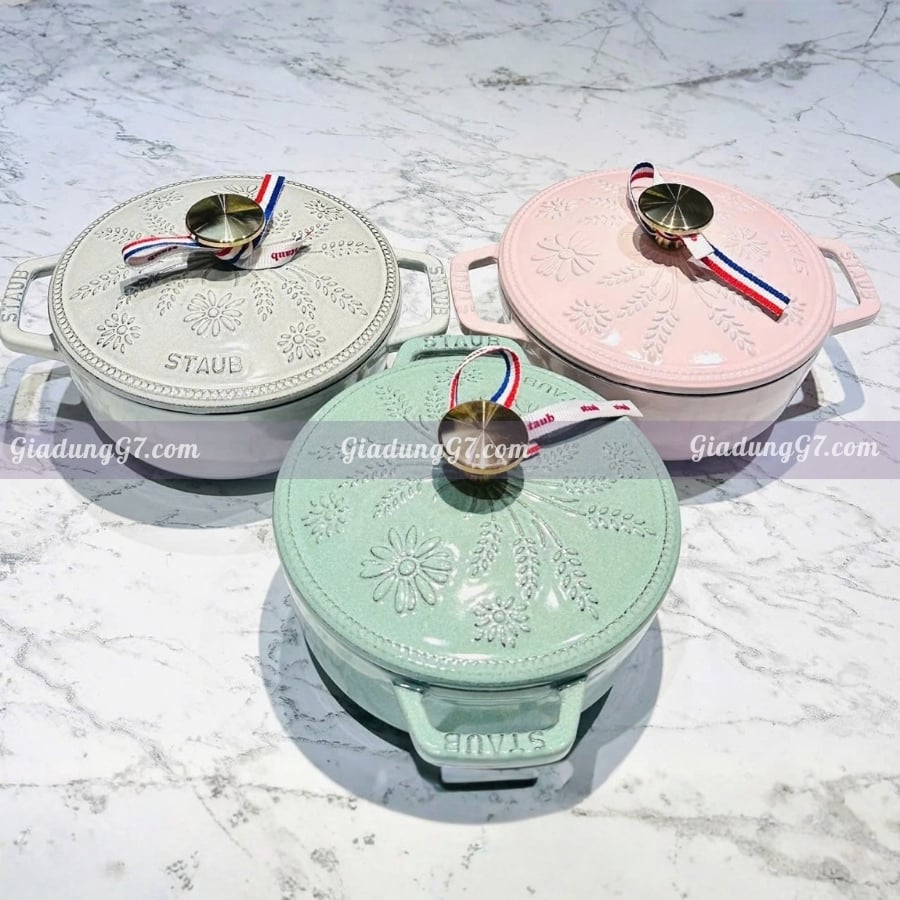 Nồi gang Staub Margaret bông lúa 16cm 1.1L Đáy trơn nhẵn, có thể sử dụng với mọi nguồn nhiệt
