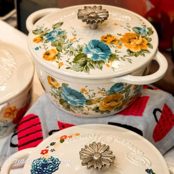 Nồi gang tráng men Pioneer Woman Rose Shadow 21cm/ 25cm Thiết kế thanh lịch