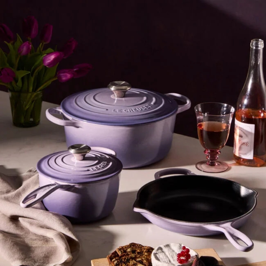 Nồi gang tròn Le Creuset Signature 18cm màu tím