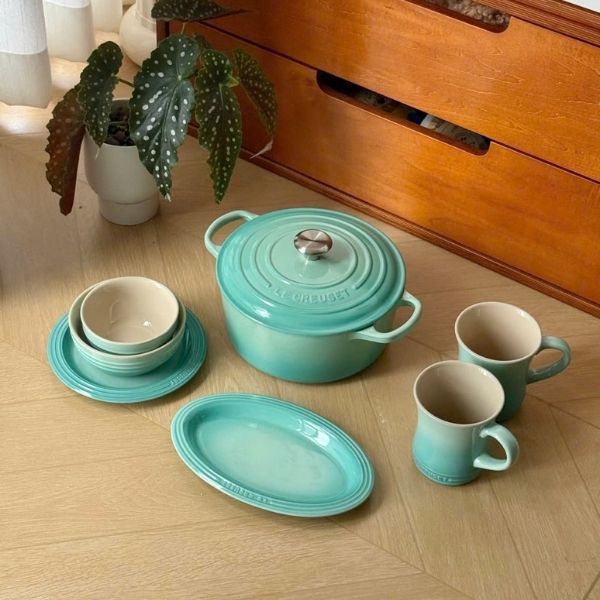 Nồi gang tròn Le Creuset Signature 20cm có Tay cầm lớn hơn 45% được thiết kế để tối đa hóa độ bám