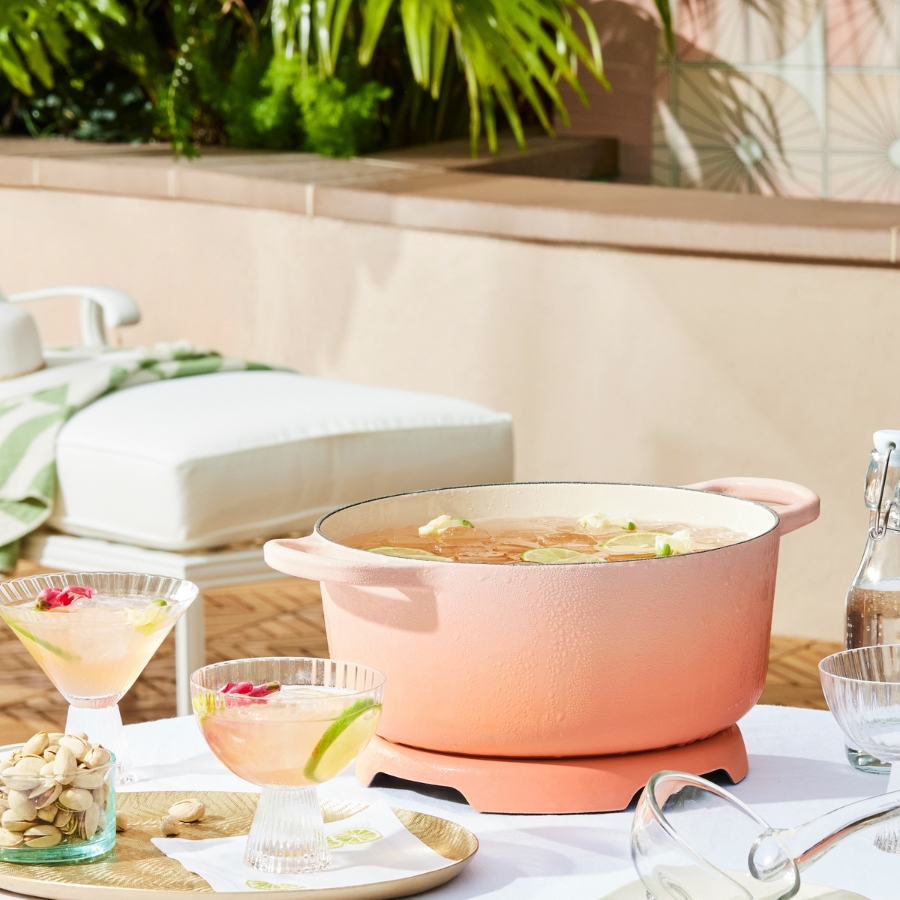 Nồi gang tròn Le Creuset Signature 24cm/ 4.2L màu đào peche Nấu ăn tiết kiệm năng lượng