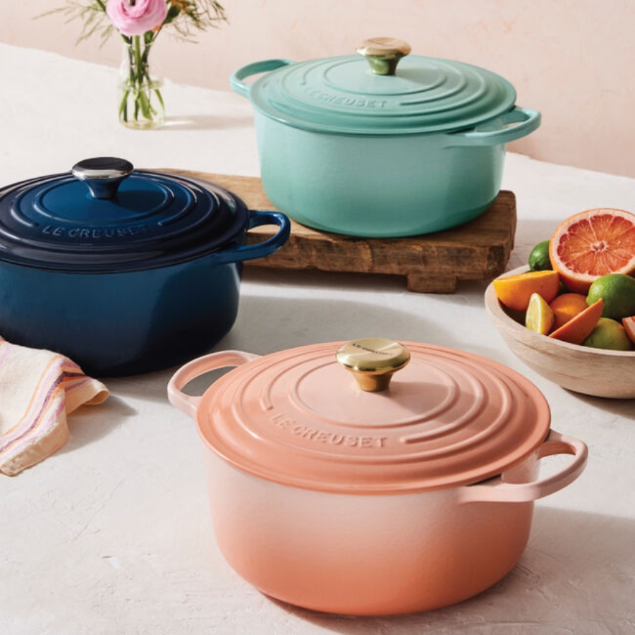 Nồi gang tròn Le Creuset Signature 24cm có nhiều màu để bạn lựa chọn