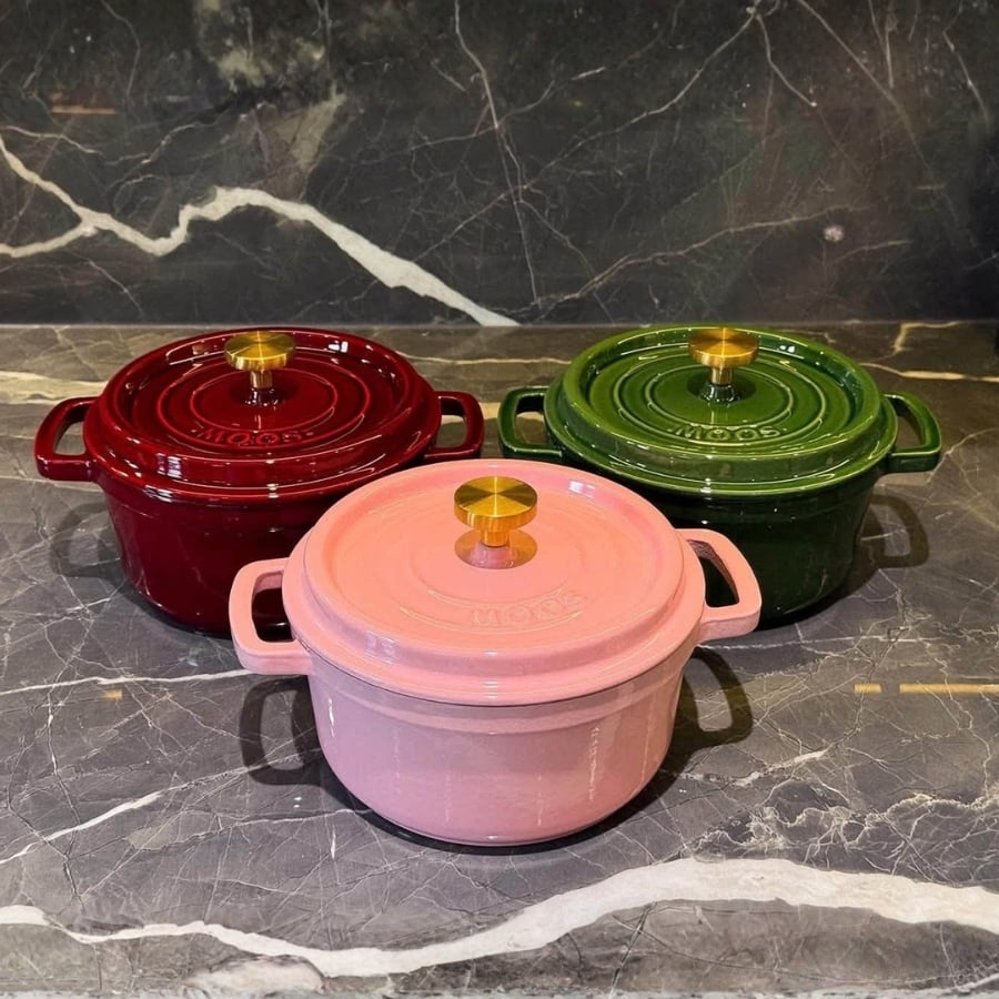 Nồi gang tròn Moos 20cm Phiên bản núm vàng LIMITED – nhìn là khác biệt hẳn