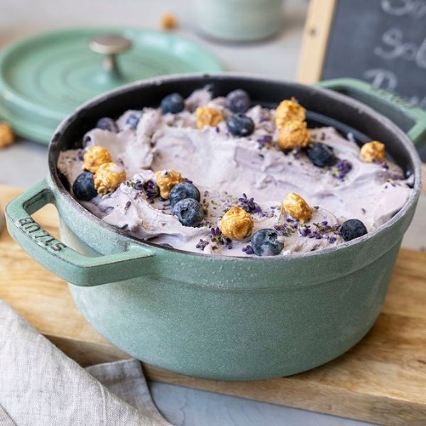 Nồi gang tròn Staub 20cm Dung tích: 2,2 lít Thích hợp cho 2 người