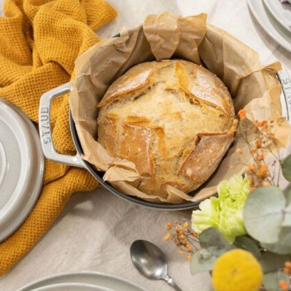 Nồi gang tròn Staub 28cm An toàn, chống nóng, giữ hương vị của thực phẩm