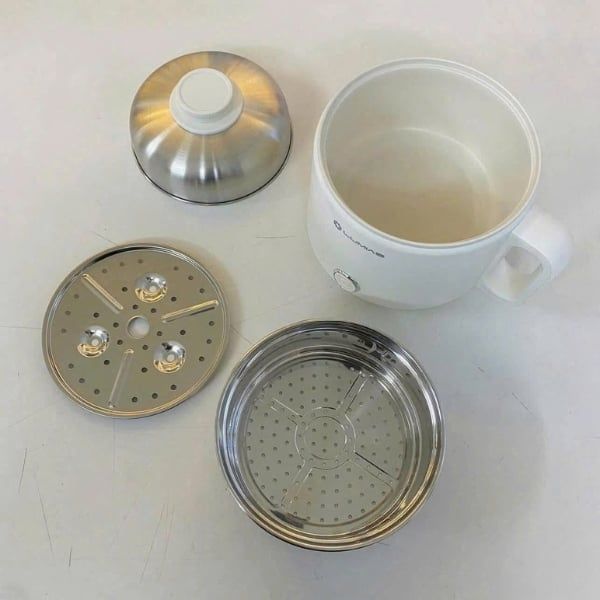 Nồi lẩu điện Lumias LM-PM606&nbsp;dung tích 1.6L mang đến vẻ đẹp hiện đại và tinh gọn cho gian bếp nhờ thiết kế nhỏ nhắn, thanh lịch