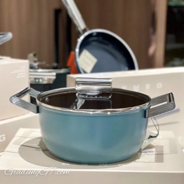 Nồi Smeg CSF2412EGM 24cm 4.6L An toàn khi sử dụng và vệ sinh