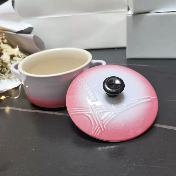 Nồi sứ Le Creuset mini 12cm Chất liệu sứ stoneware cao cấp, dày dặn, giữ nhiệt tốt