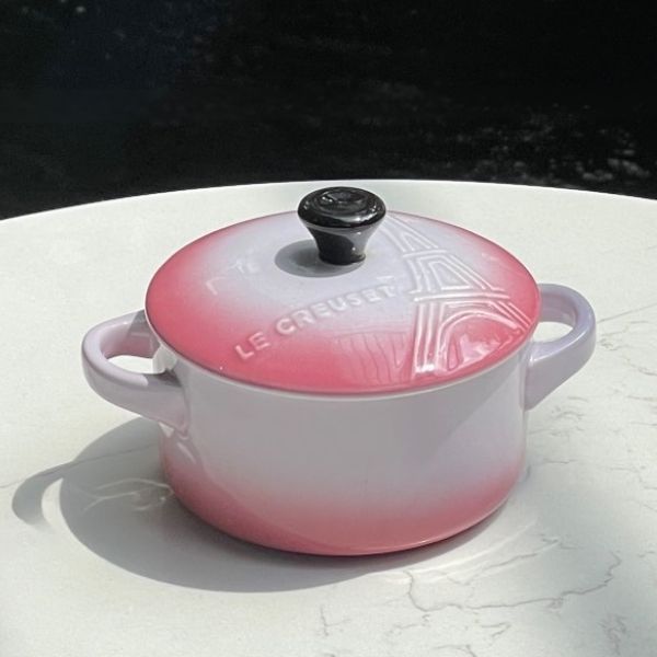 Nồi sứ Le Creuset mini 12cm Chất liệu sứ stoneware cao cấp, dày dặn, giữ nhiệt tốt