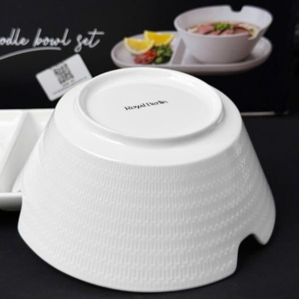 Set 2 bát ăn phở kèm 2 đĩa của Royal Berlin,&nbsp;thương hiệu sứ cao cấp, mã vạch Đức chất lượng chuẩn Âu.