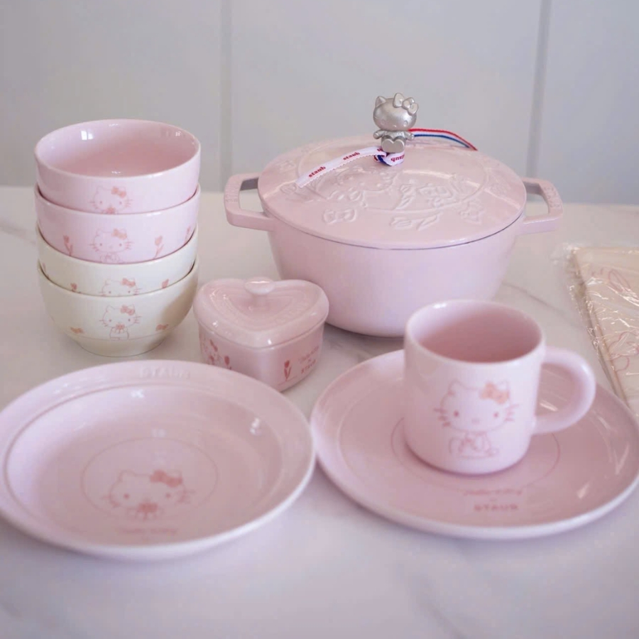 Set 4 bát Hello Kitty Staub 12cm