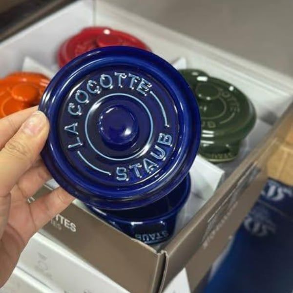Set 4 nồi gốm mini Staub 200ml Thích hợp để chuẩn bị và phục vụ theo từng phần.