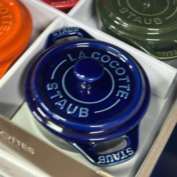 Set 4 nồi gốm mini Staub 200ml Thích hợp để chuẩn bị và phục vụ theo từng phần.