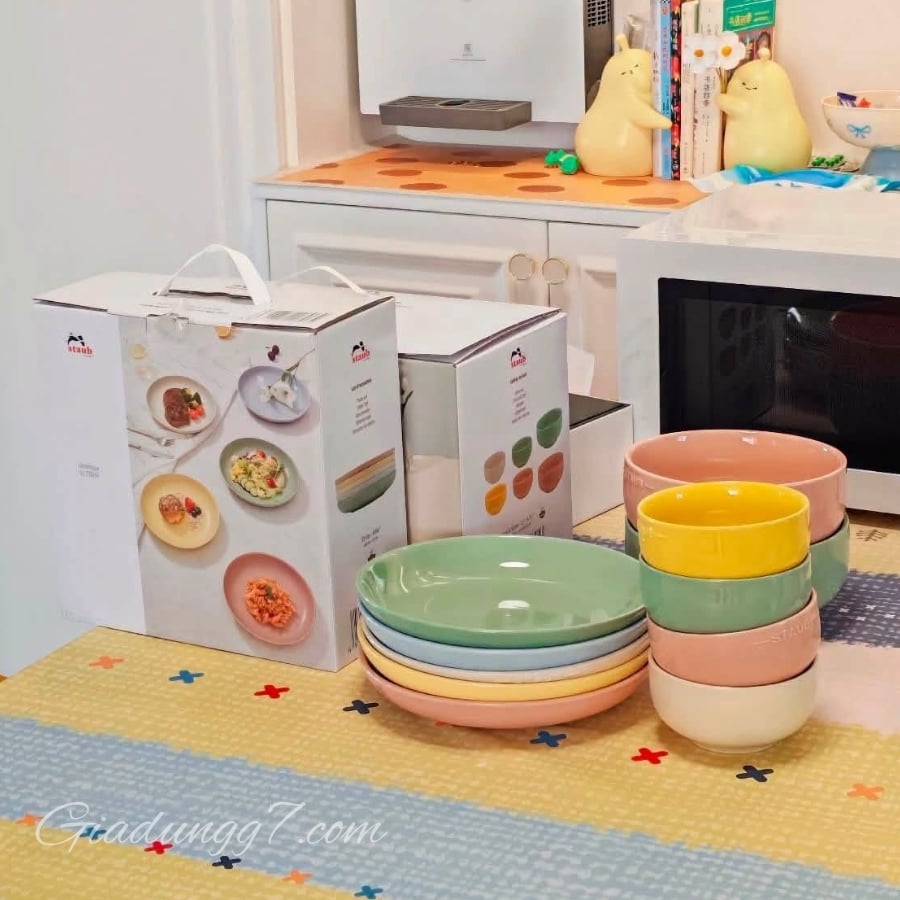 Set 5 đĩa sâu lòng Staub 22cm màu pastel 650ml Chất liệu sứ cao cấp: Được làm từ sứ ceramic bền bỉ