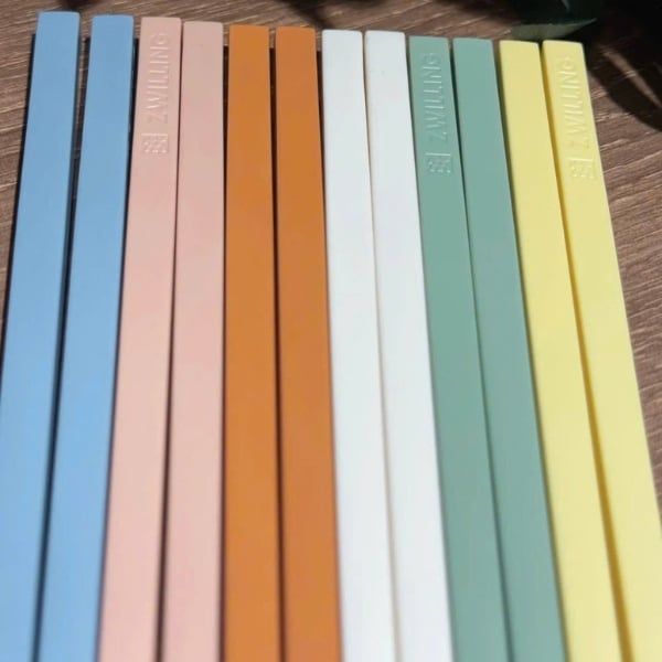 Set 6 đôi đũa Zwilling&nbsp;pastel là sự kết hợp của thiết kế tinh tế và chất liệu cao cấp cùng màu sắc độc đáo mang đến sự tươi mới và sinh động cho bàn ăn gia đình.