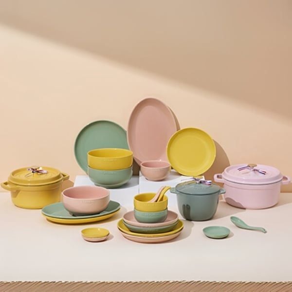 Set bát đĩa Staub 10 món - Màu Hồng/Xanh/Vàng – Thêm Ngọt Ngào Cho Bàn Ăn