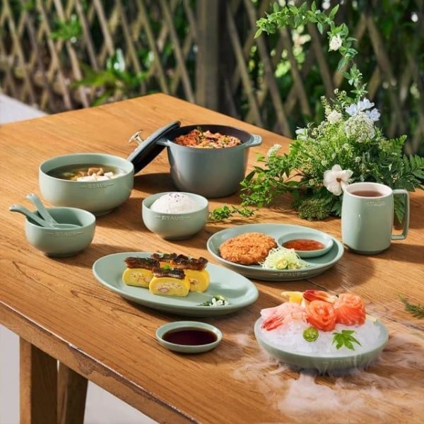 Set bát đĩa Staub 10 món - Màu Hồng/Xanh/Vàng – Thêm Ngọt Ngào Cho Bàn Ăn