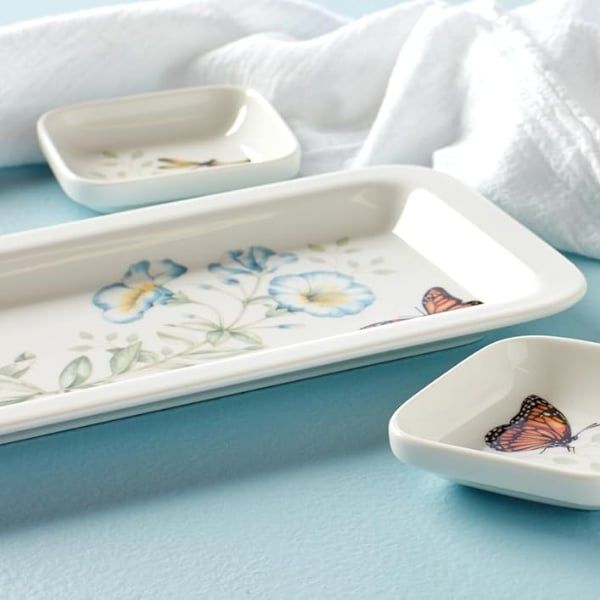 Set đĩa Sushi 3 món Lenox - Bộ sưu tập độc đáo này từ bộ sưu tập Butterfly Meadow bán chạy nhất của chúng tôi
