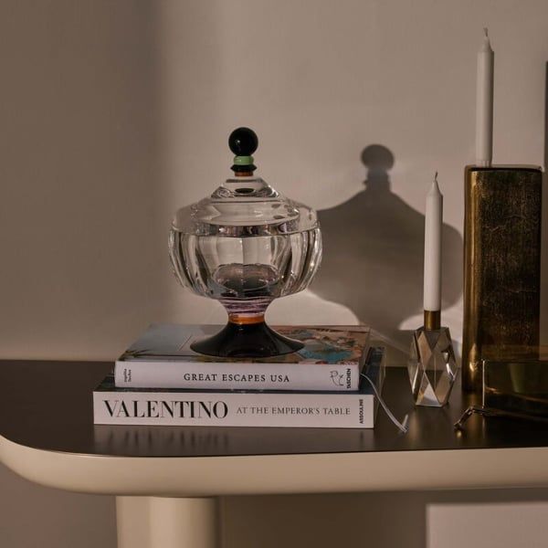 Thố chân bồng Decadent Reflections Copenhagen - Chiếc bình Decadent là sự tôn vinh hình thức và ánh sáng.