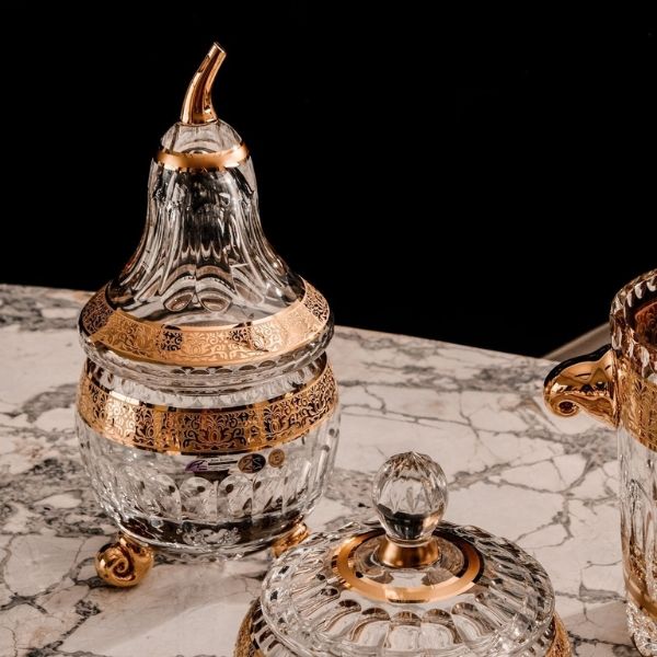 Thố pha lê quả lê Romantic&nbsp;Ales Zverina 30cm 3 chân&nbsp;hoa văn khắc hoàn bằng tay size 30cm